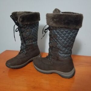 Women's Windriver winter boots size 6